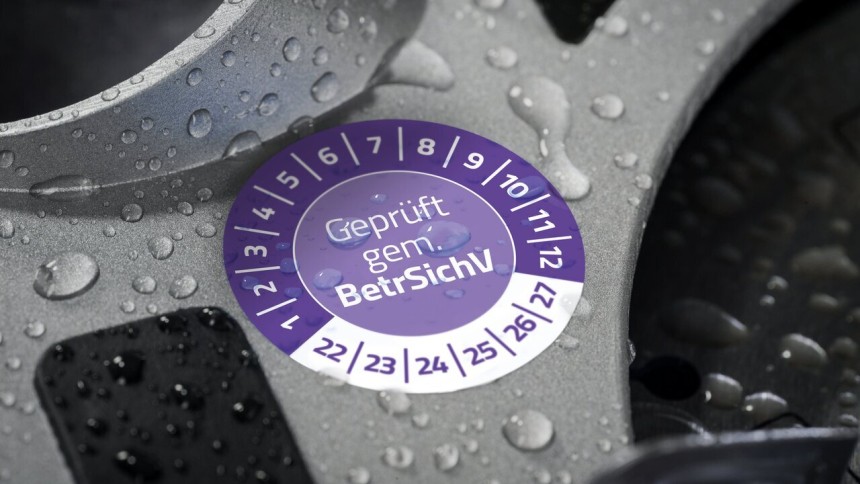 Prüfplaketten Gemäß BetrSichV 2022