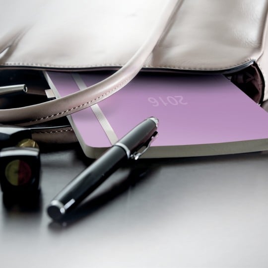 Chronobook_Softcover_Flieder_Tasche_anw