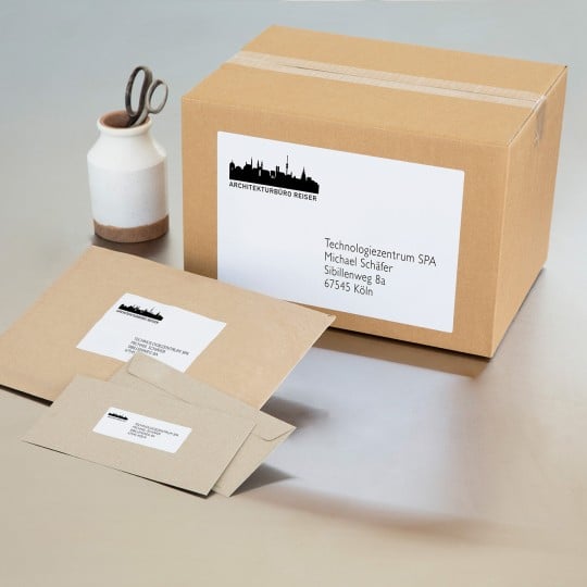 Sie können Ihre Adressaufkleber bei uns in verschiedenen Formaten drucken.