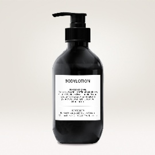 Kosmetik-Spenderflasche mit Produkt-Etikett