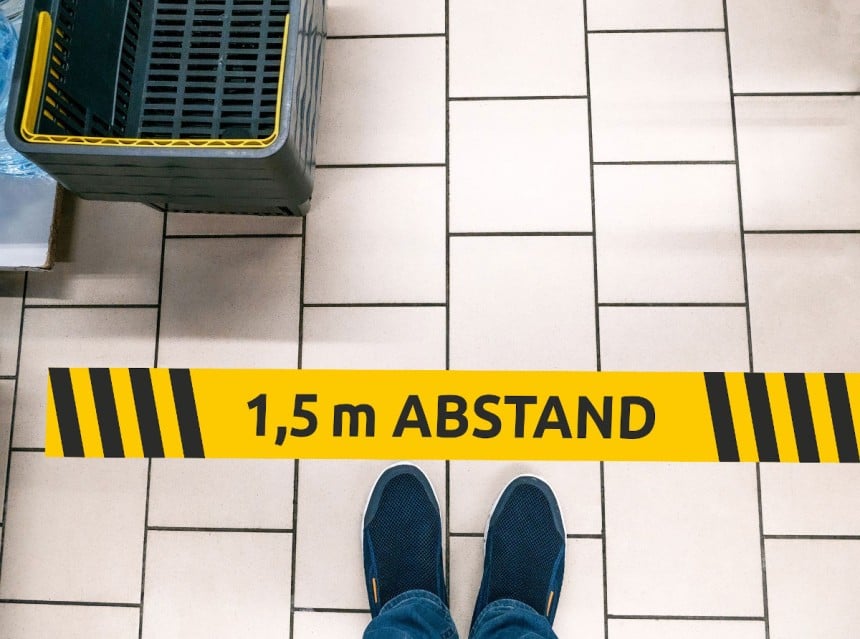 längliche Bodensticker 1,5 m Abstand halten signalgelb