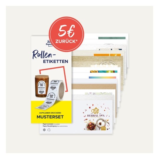 Das Bild zeigt eine Verpackung für Etikettenrollen, die ein Produktsample-Set und verschiedene Etikettendesigns enthält. Es gibt einen Werbetext, der ein Cashback-Angebot von 5 € anzeigt.