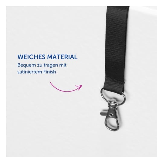 Das Bild zeigt ein schwarzes Schlüsselband aus weichem Material, hervorgehoben durch den Text 'WEICHES MATERIAL' und eine Beschreibung auf Deutsch über seinen bequemen Tragekomfort und das Satin-Finish.