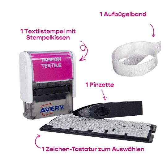 Das Bild enthält einen Textilstempel mit einem Stempelkissen, ein Stoffband, eine Pinzette und eine Zeichenauswahlplatte, alle mit Beschriftungen auf Deutsch.