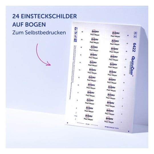 Das Bild zeigt ein Blatt mit Etiketten, das für den Druck entworfen wurde und die Marke Avery präsentiert. Es enthält 24 Etiketten pro Blatt mit einem bestimmten Layout. Der deutsche Text weist darauf hin, dass es sich um Namensschilder zum Selbstdrucken handelt.