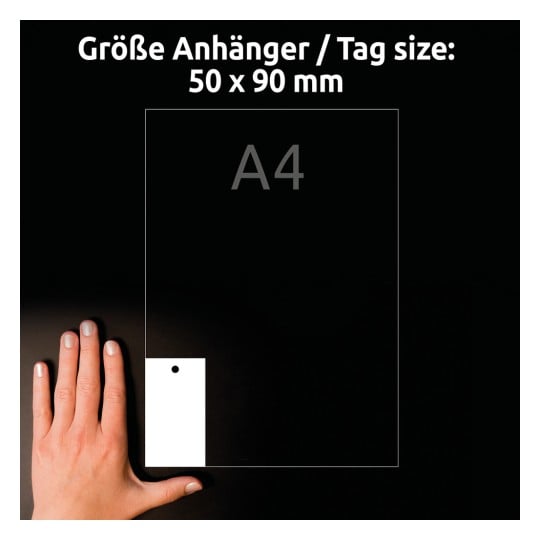 Größenvergleich mit Hand, Artikel: T2001-10, ein Bogen Anhänger, Format: 90 x 50 mm, Farbe: Ultraweiß