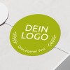 Das Bild zeigt einen runden Aufkleber mit dem Text "Dein Logo".