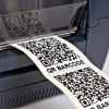 QR-Code Etiketten wird selbst am eigenen Rollen-Drucker gedruckt.