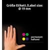 Ein Bild zeigt eine Hand neben einem Etikett, das eine Größe von Ø 19 mm angibt. Es zeigt außerdem bunte Punkte und den Text 'permanent haftend'.