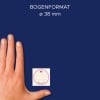 Größenvergleich mit Hand, Artikel: 4380, ein Bogen Rollen-Etiketten, Format: ⌀ 38 mm, Farbe: Blau, Rosa, Violett