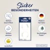 Das Bild zeigt ein Set dekorativer Aufkleber mit Eigenschaften wie einfacher Beschriftung, ablösbarem Klebstoff, Goldeffekt und nachhaltiger Herstellung in Deutschland.