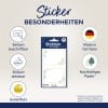 Das Bild zeigt ein Set dekorativer Aufkleber und hebt deren Eigenschaften hervor, wie zum Beispiel die einfache Beschriftbarkeit, die Abziehbarkeit und dass sie aus nachhaltigem Papier hergestellt sind. Außerdem wird der Goldeffekt erwähnt und dass das Produkt in Deutschland hergestellt wird.