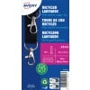 Das Bild zeigt eine Verpackung für recycelte Lanyards von Avery. Sie enthält Details wie Größe, Farbe (schwarz) und Merkmale wie einen doppelten Karabinerhaken.