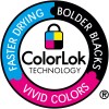 Das Bild zeigt das ColorLok-Technologie-Logo, das Merkmale wie schnelleres Trocknen, kräftigere Schwarztöne und lebendige Farben hervorhebt. Das Logo ist kreisförmig mit unterschiedlichen Abschnitten für jedes Merkmal und beinhaltet ein Schloss-Symbol.