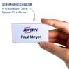 Hand, die ein weißes Avery-Namensschild hält, auf dem „Paul Meyer“ gedruckt ist?