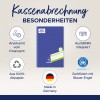 Das Bild präsentiert ein Produkt mit der Bezeichnung 'Kassenabrechnung 1227' von Avery Zweckform, das Eigenschaften wie die Anerkennung durch die Finanzbehörden, die Herstellung aus 100% recyceltem Papier und die Zertifizierung mit dem Blauen Engel Umweltzeichen hervorhebt. Es zeigt Symbole, die diese Eigenschaften rund um das Produkt darstellen.