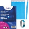 Das Bild zeigt ein Paket blauer, reißfester Papierarmbänder aus TYVEK-Material, mit einem Modell, das eines trägt. Es enthält Produktdetails und Verpackungsdesign.