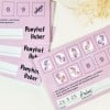 Das Bild zeigt eine Reihe von rosa Tickets oder Karten für 'Ponyhof Huber' mit Einhornillustrationen und einem Feld für Unterschriften. Auf einer der Karten steht ein Datum.